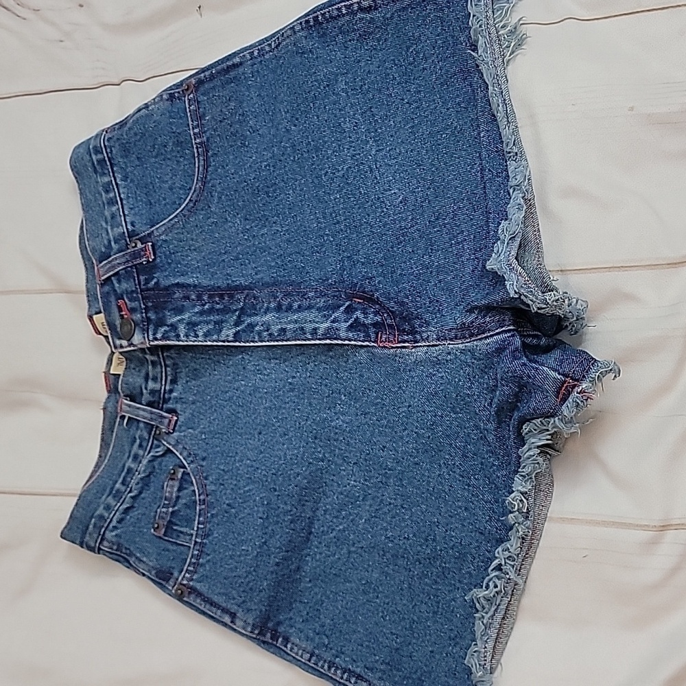 Vintage Midwest Traders Denim Jean Shorts Frayed Hem size 5 Or 6 High Rise